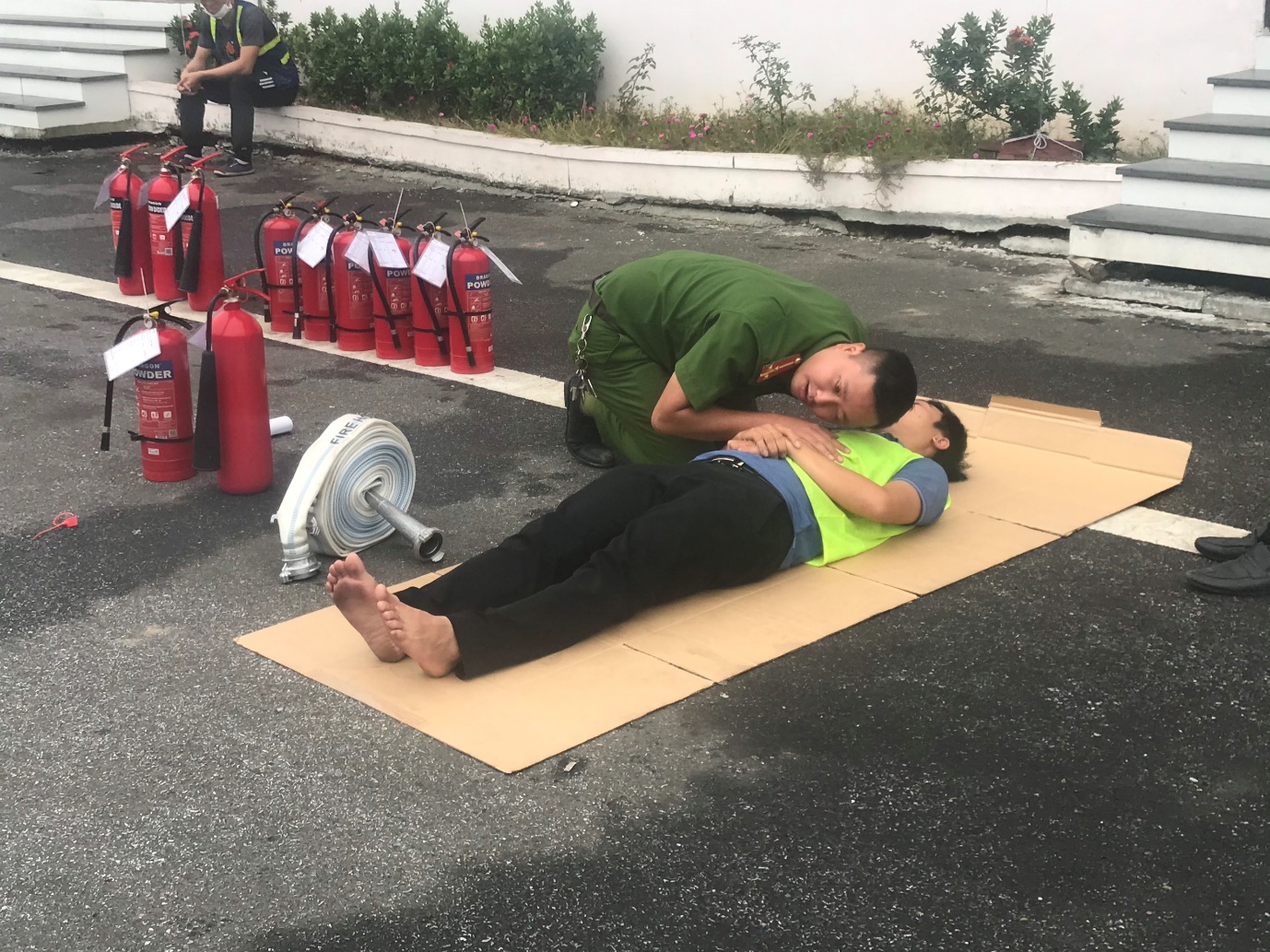 Training in rescue skills for workers